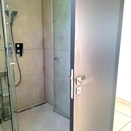 Residenz Penthouse アパート *